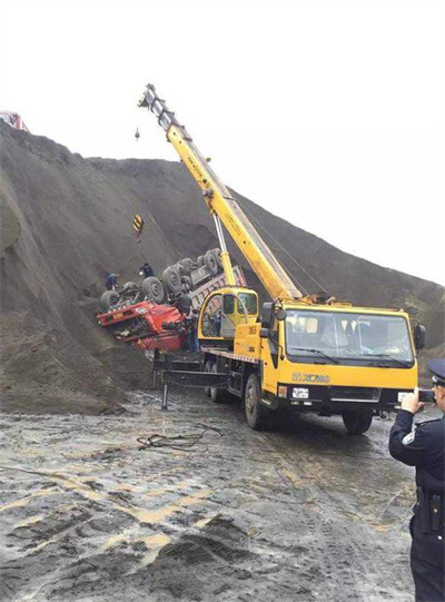 黄州区上犹道路救援